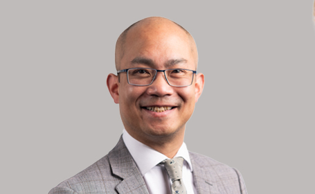 Portrait of Mr Kim Son Lett , Consultant Ophthalmic Surgeon