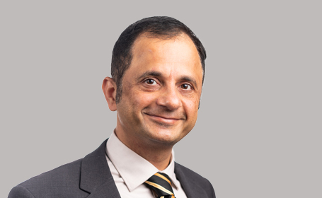 Portrait of Mr Nikhil Kharwadkar , Consultant Orthopaedic Surgeon
