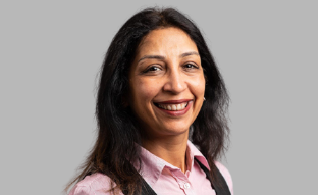 Portrait of Dr Pallavi Latthe , Consultant Gynaecologist
