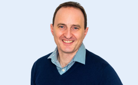 Portrait of Mr Ross Elledge , Consultant Oral and Maxillofacial Surgeon