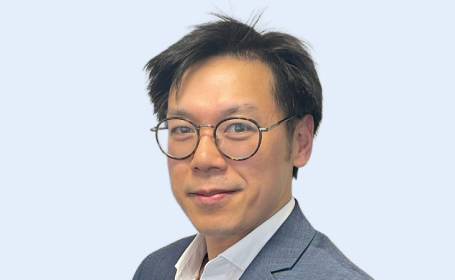 Portrait of Mr Sam Chan , Consultant Orthopaedic Surgeon