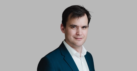 Portrait of Mr Daniel Cadoux-Hudson , ​Consultant Orthopaedic Hand and Wrist Surgeon​
