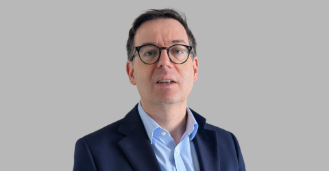 Portrait of Dr Gordon MacDonald , Consultant Rheumatologist