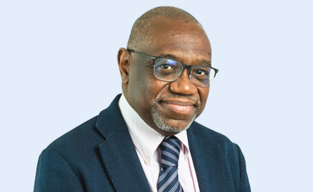 Portrait of Mr Shawn Tavares , Consultant Orthopaedic Surgeon