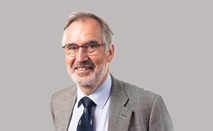 Iain Findlay - Consultant Physician & Cardiologist | Ross Hall Hospital
