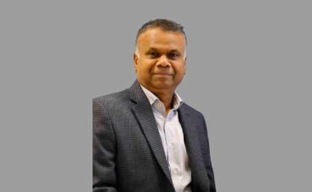 Portrait of Dr Kanna Ramaesh , Consultant Ophthalmologist