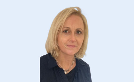 Portrait of Dr Paula Beattie , Consultant Dermatologist