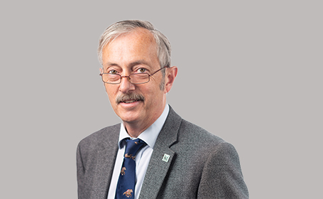 Portrait of Mr Andrew Malyon , Consultant Plastic & Reconstructive Surgeon