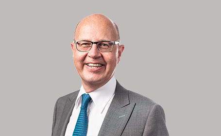 Portrait of Mr Fraser Sutherland , Consultant Cardiac Surgeon with Specialist Interest in Less Invasive Surgery