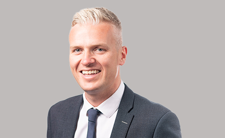 Portrait of Mr Gerard McGowan , Consultant Ophthalmologist, Vitreoretinal Specialist