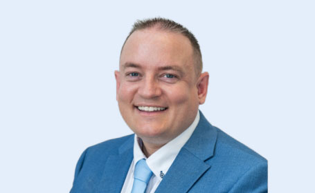 Portrait of Prof Graeme Hopper , Consultant Orthopaedic Knee Surgeon
