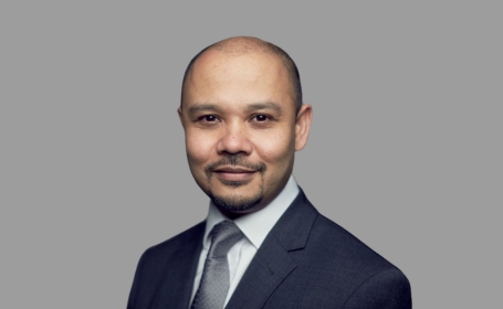 Portrait of Mr Naing Tint , Consultant Ophthalmic Surgeon