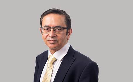 Portrait of Mr Paradeep Sharma , Consultant Orthopaedic Surgeon