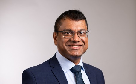 Portrait of Mr Shanmugasundaram Rajkumar , Consultant Trauma and Orthopaedic Surgeon