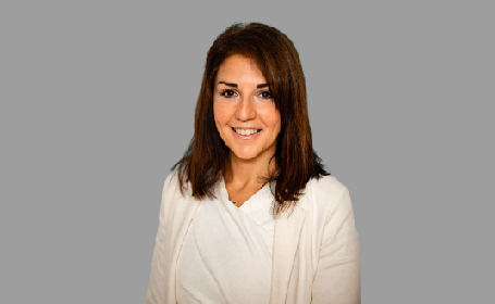 Portrait of Dr Ioanna Nixon , Consultant Clinical Oncologist