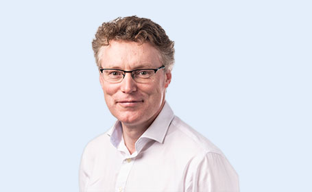Portrait of Prof Andrew Hart , Consultant Plastic & Hand Surgeon