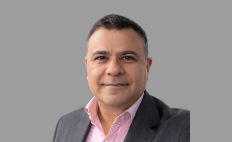 Portrait of Dr Sandeep Bawa , Consultant Rheumatologist
