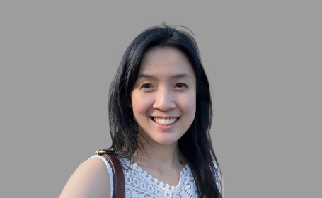 Portrait of Dr Su Ling Young , Consultant Ophthalmic Surgeon