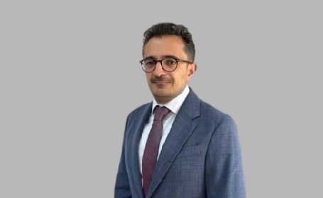 Portrait of Mr Tony Antonios , Consultant Orthopaedic Surgeon 