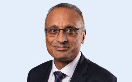 Portrait of Mr Paul Trikha , Consultant Orthopaedic Surgeon