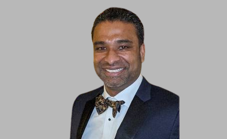 Portrait of Mr Vishal Prasad , Consultant Orthopaedic & Spinal Surgeon