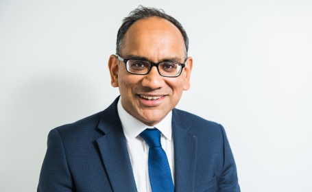 Portrait of Mr Sam Singh , Consultant Orthopaedic Foot and Ankle Surgeon