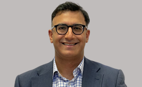 Portrait of Mr Shahid Punwar , Consultant Orthopaedic Surgeon