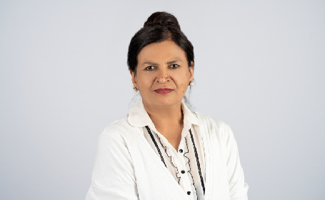 Portrait of Ms Sunita Shrotria , Consultant Breast Surgeon
