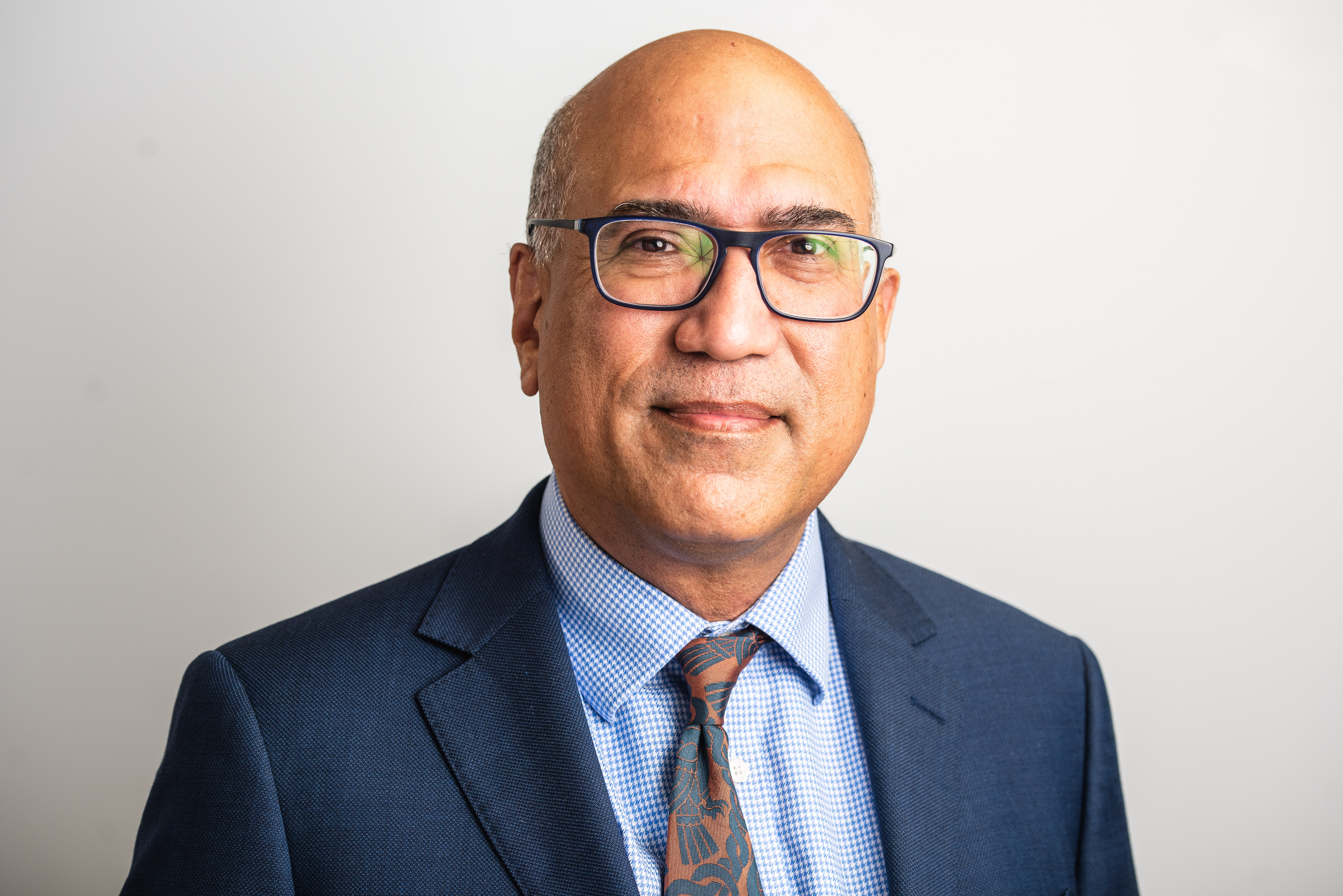 Portrait of Sanjeev Sarin , Consultant General & Vascular Surgeon