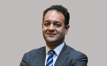 Portrait of Professor Suveer Singh , Consultant Respiratory Physician