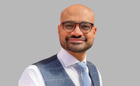 Portrait of Mr Samer Mahmoud , Consultant Orthopaedic Surgeon
