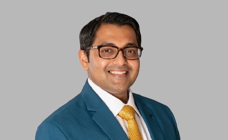 Portrait of Dr Arjun Prakash , Gastroenterologist Milton Keynes
