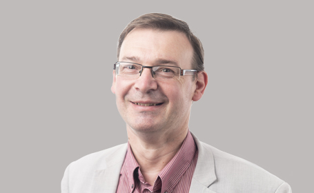 Portrait of Ian J Knight , General Practitioner
