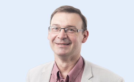 Portrait of Ian J Knight , General Practitioner