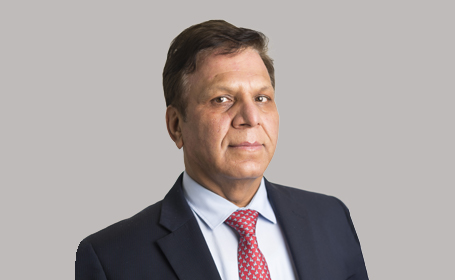 Portrait of Dr Ravi Madhotra , Consultant Gastroenterologist