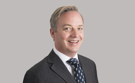Portrait of Andrew James , Consultant Orthopaedic and Spinal Surgeon