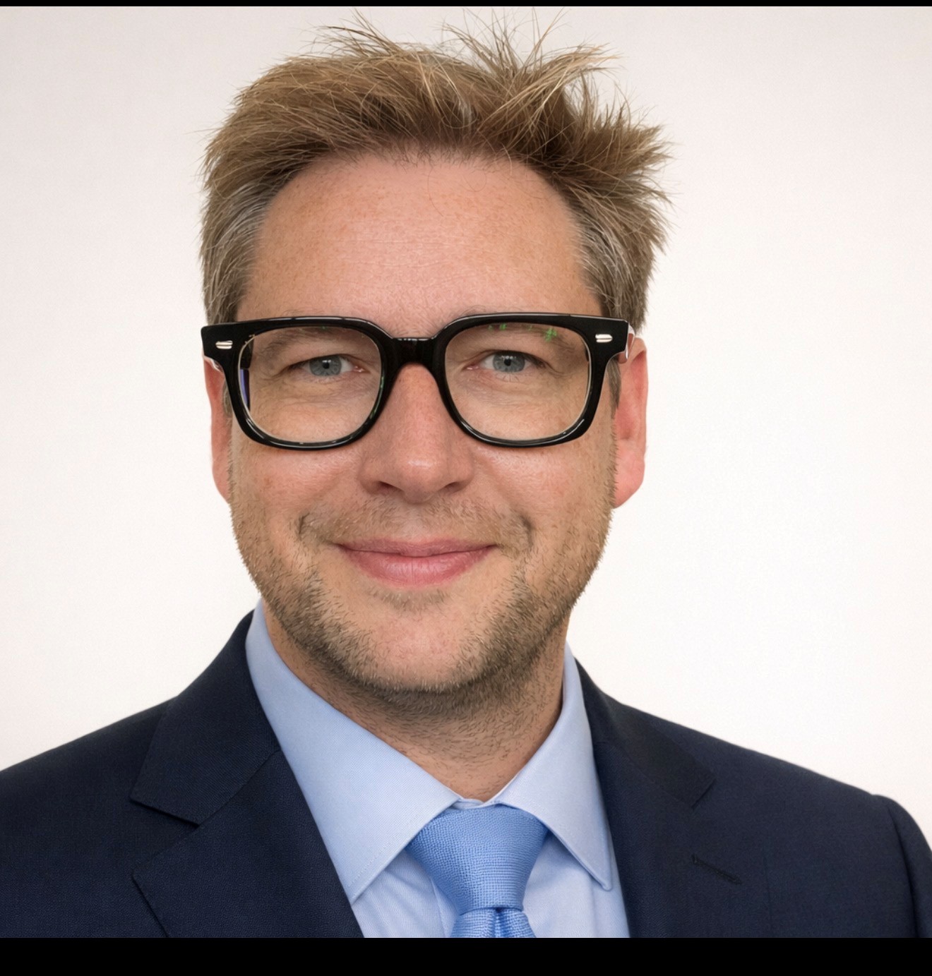 Portrait of Mr Timothy Eves , Consultant Trauma and Orthopaedic Surgeon