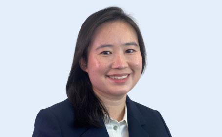 Portrait of Dr Christine Leong , Consultant  Diabetologist & Endocrinologist