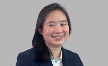 Portrait of Dr Christine Leong , Consultant  Diabetologist & Endocrinologist