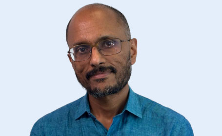 Portrait of Dr Zinu Philipose , Consultant Gastroenterologist & Hepatologist