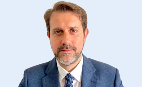 Portrait of Mr Francesco Di Maggio , Consultant General and Gastro-intestinal Surgeon