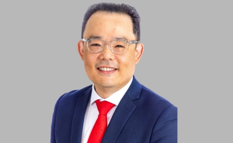 Portrait of Mr Jae Rhee , Consultant Trauma & Orthopaedic Surgeon