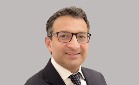 Portrait of Dr Ravi Kamdar , Consultant Cardiologist