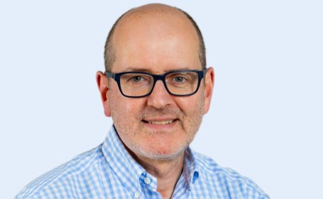 Portrait of Dr Robert Weeks , Consultant Neurologist