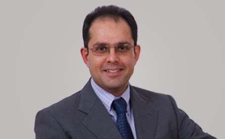 Portrait of Niral Karia , Consultant Ophthalmic Surgeon