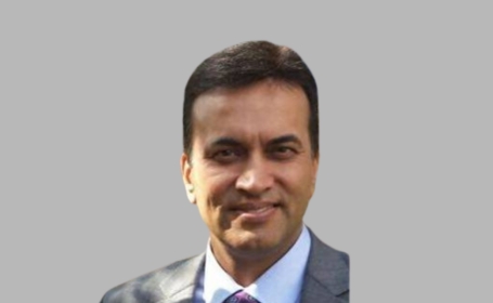 Portrait of Dr Bhupinder (Bobby) Mann , Consultant Respiratory Physician
