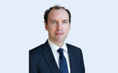 Portrait of Dr Ian Logan , Consultant Dermatologist