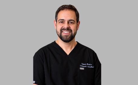 Portrait of Mr Edward Ibrahim , Consultant Orthopaedic Upper Limb Surgeon