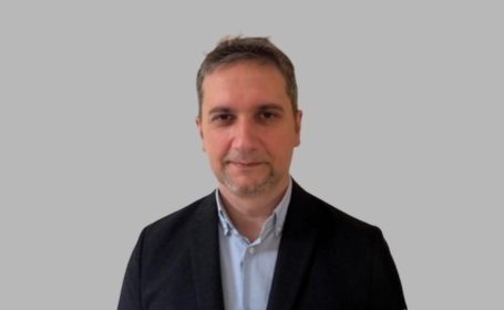 Portrait of Dr Lucian Muflic , Consultant Rheumatologist