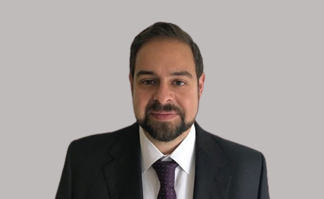 Portrait of Mr Edward Ibrahim , Consultant Orthopaedic Upper Limb Surgeon